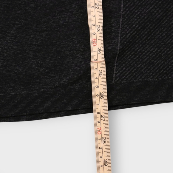 Athleta Seamless Caliber Tank Black Grey Womens Size Large Vented - Picture 8 of 11